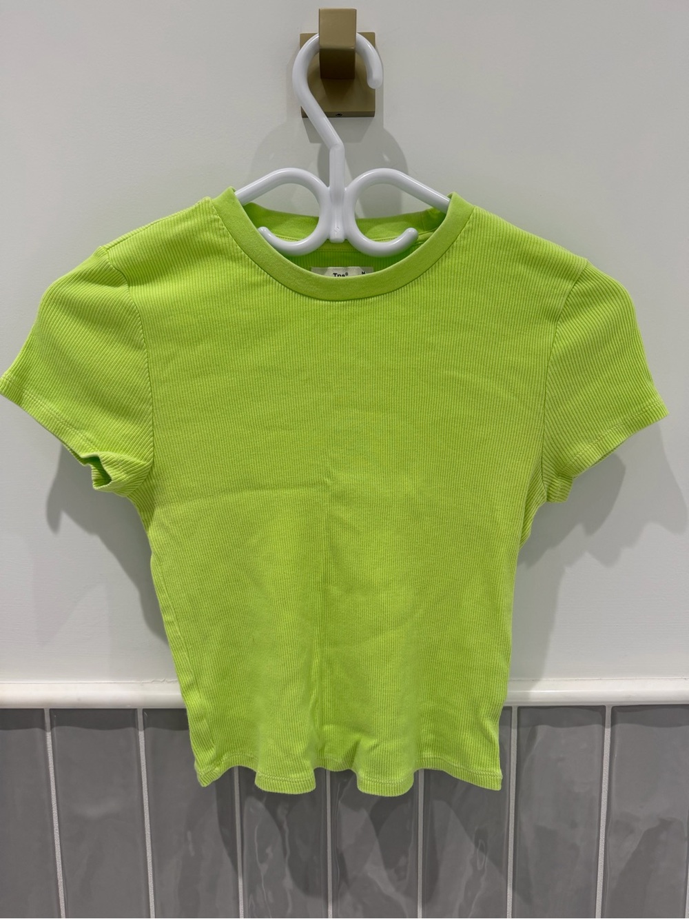 Women’s Green Ribbed Short-Sleeve Tee